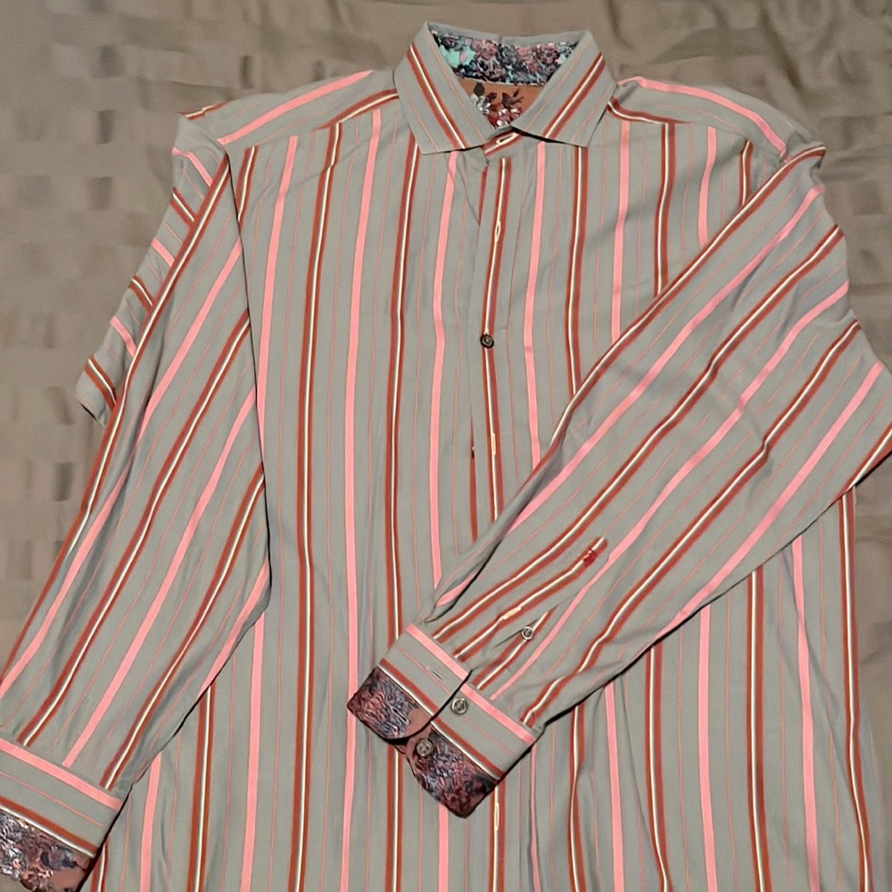 Men’s Robert Graham Size L Button down